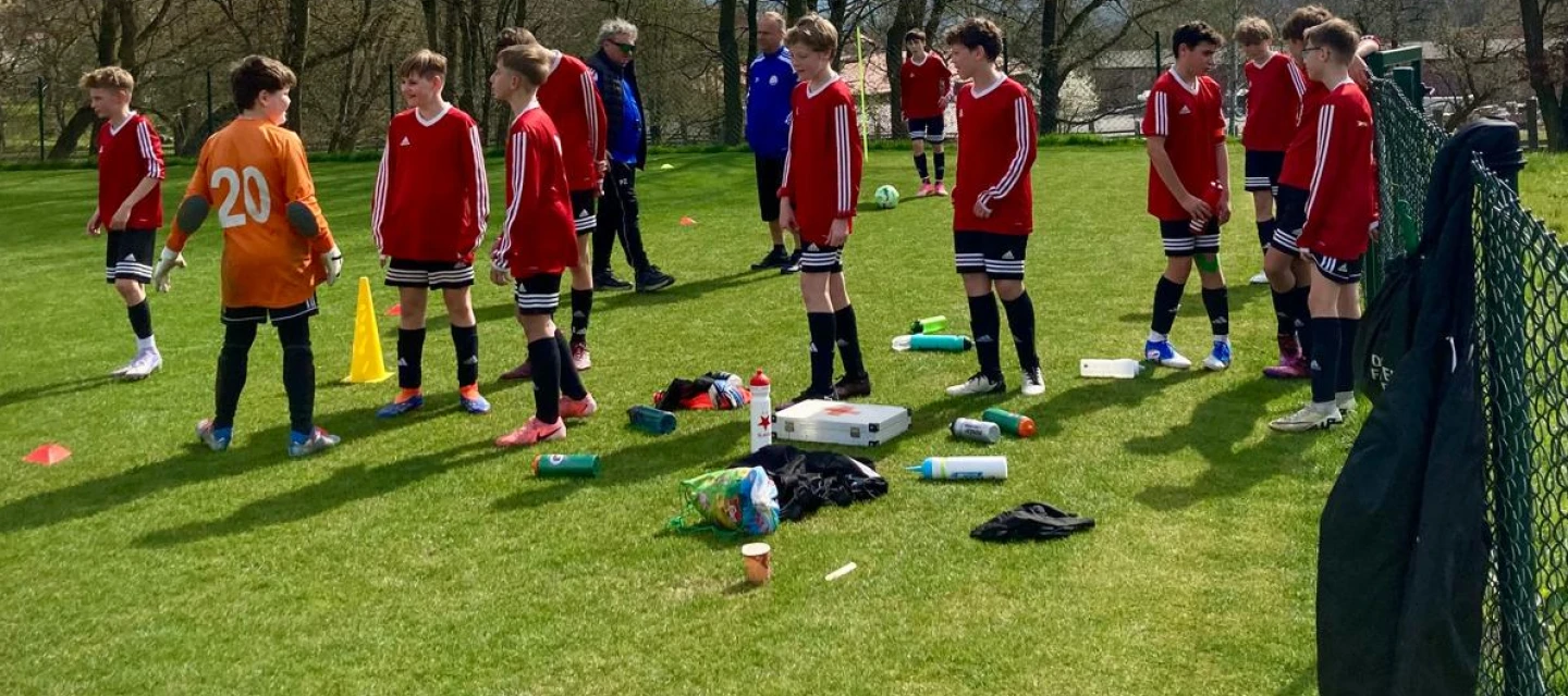 Výsledky mužstev PFA a komentáře trenérů (týden 12)