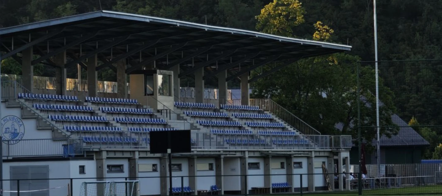 Dva góly Froňka a povedený první poločas, Povltavská uspěla na stadionu Hluboké