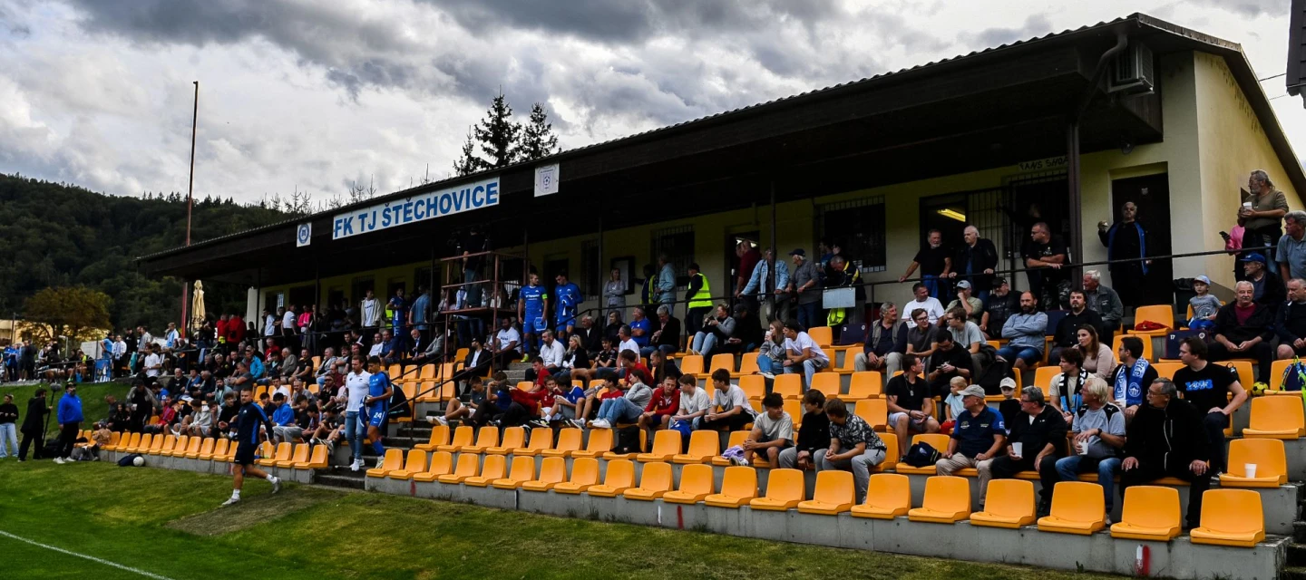 Poslední domácí zápas v roce 2025, v sobotu dopoledne hostíme Hlubokou nad Vltavou